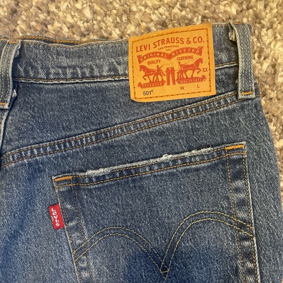 Levi 501 straight leg high rise jeans - Picture 4 of 6